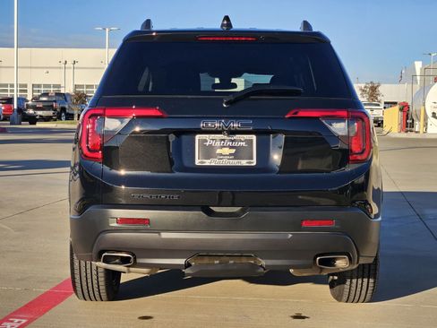 Certified 2023 GMC Acadia SLE w/ Driver Convenience Package image 9