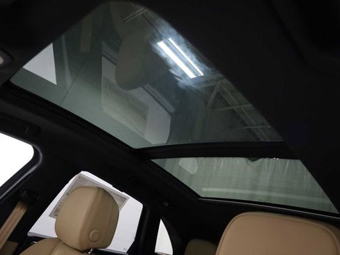 New 2026 Porsche Macan image 20