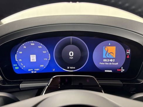 New 2026 Porsche Macan 4 Electric image 37