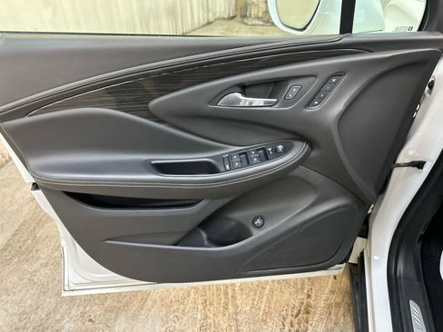 Used 2017 Buick Envision Essence image 26