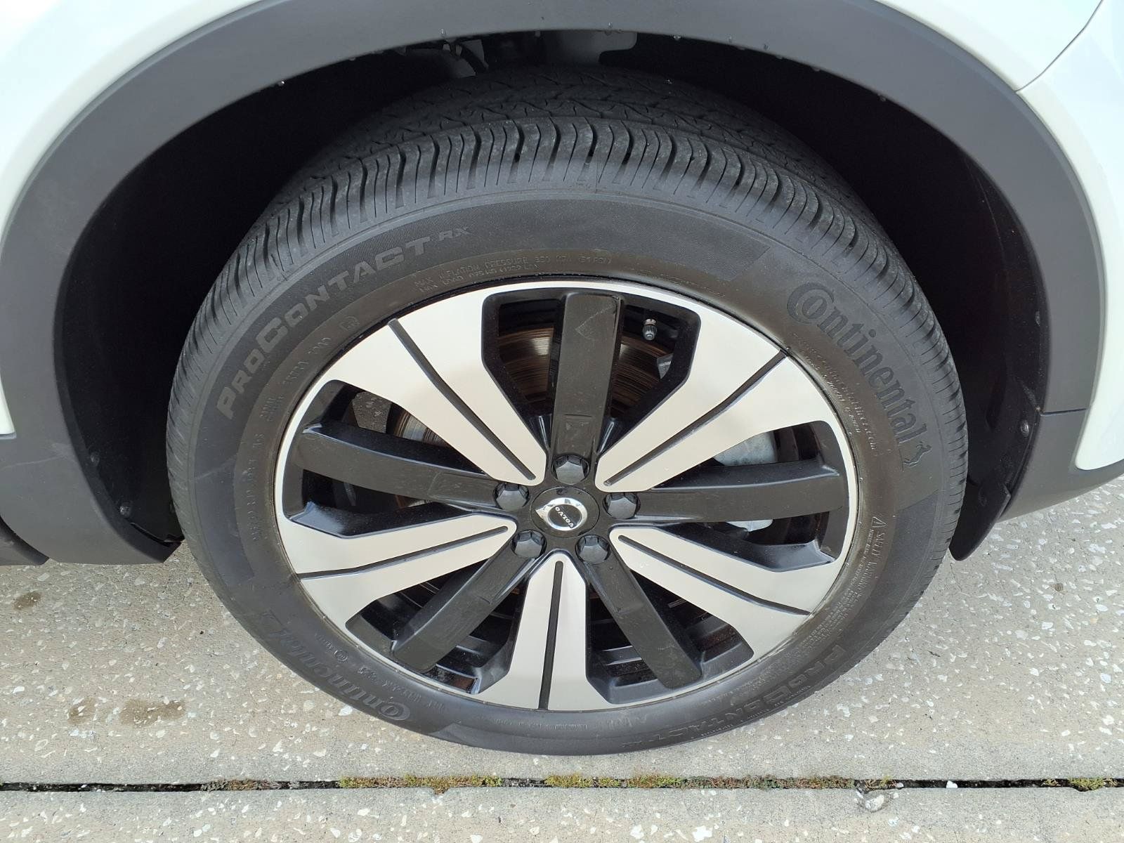 Certified 2023 Volvo C40 P8 Recharge Plus AWD/4WD image 9