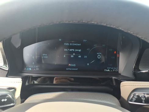 Certified 2023 Lincoln Corsair FWD w/ Equipment Group 101A image 13