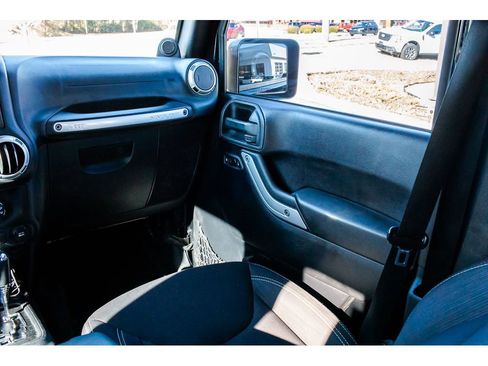 Used 2014 Jeep Wrangler Unlimited Sahara w/ Connectivity Group image 15