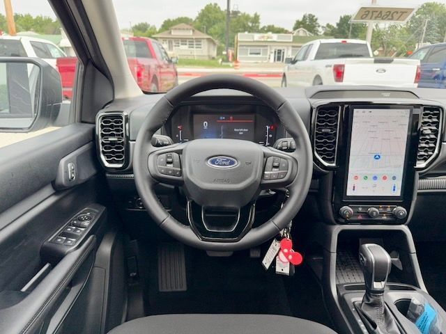 New 2026 Ford Ranger XLT w/ Black Appearance Package AWD/4WD image 15