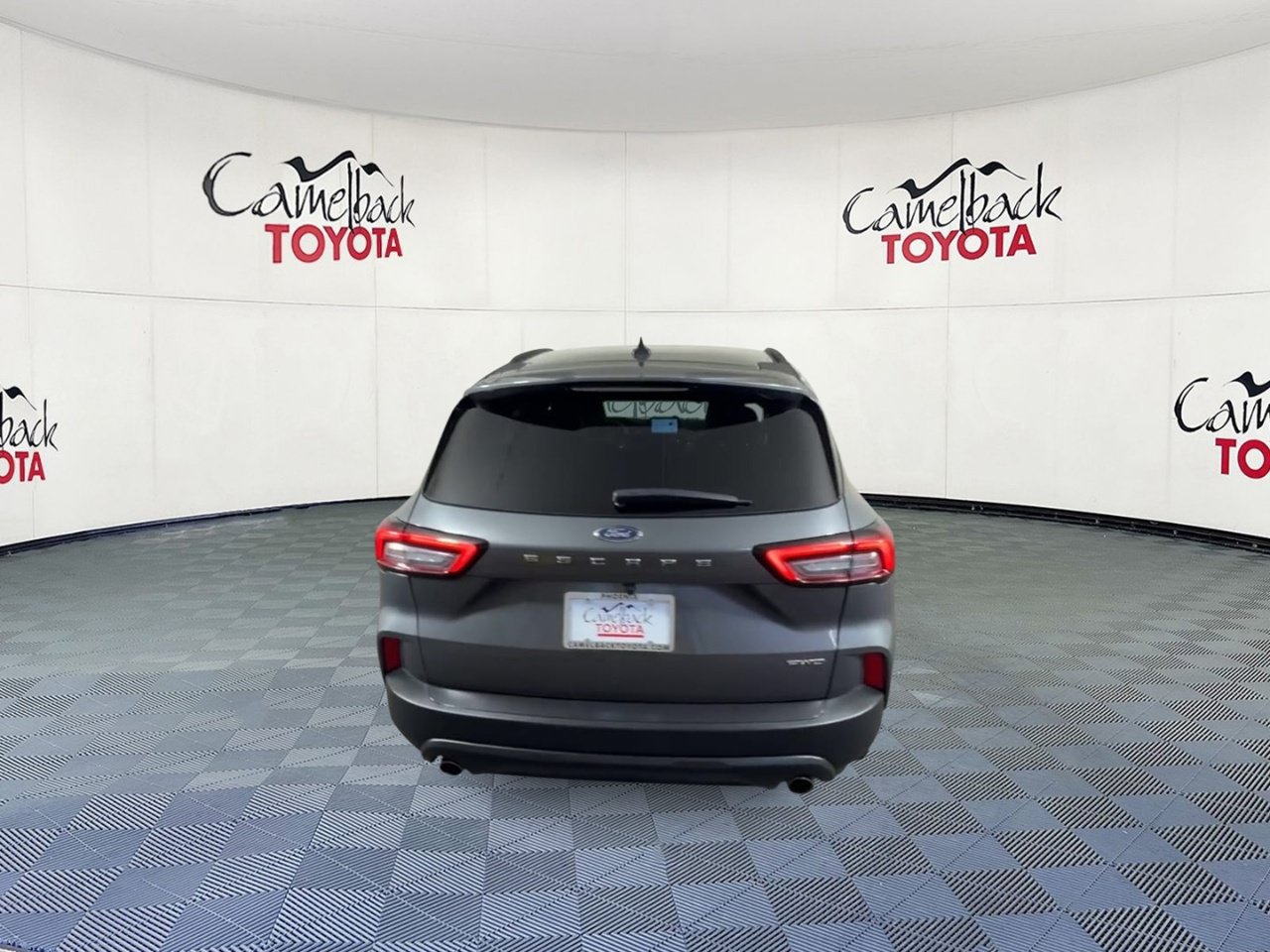 Used 2025 Ford Escape ST-Line AWD/4WD image 3