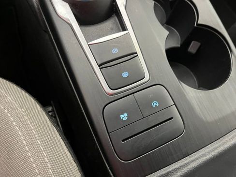 Used 2022 Ford Escape SE w/ SE Sport Appearance Package FWD image 32