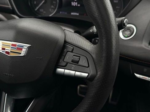 Used 2022 Cadillac XT4 Sport image 11