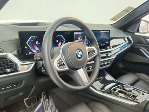 Used 2025 BMW X5 xDrive40i w/ M Sport Package image 20