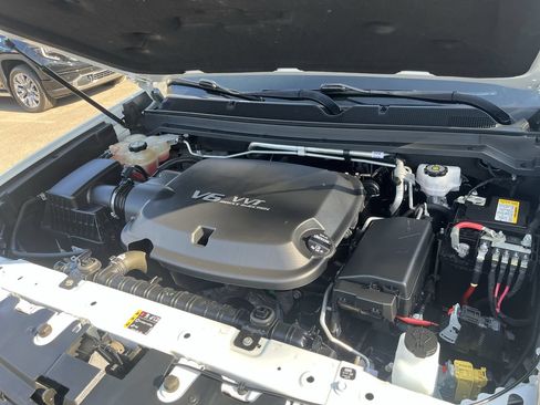 Used 2022 Chevrolet Colorado Z71 w/ Safety Package AWD/4WD image 26