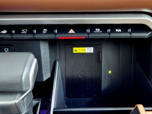 Used 2019 Subaru Forester Premium AWD/4WD image 56