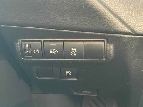 Used 2024 Toyota Corolla Cross AWD Hybrid image 15