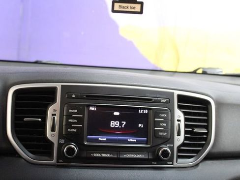 Used 2018 Kia Sportage LX AWD/4WD image 18
