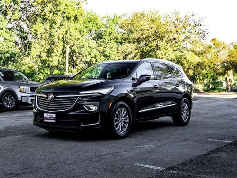 Used 2024 Buick Enclave Premium image 9