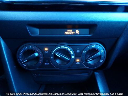 Used 2014 MAZDA MAZDA3 i Sport image 38