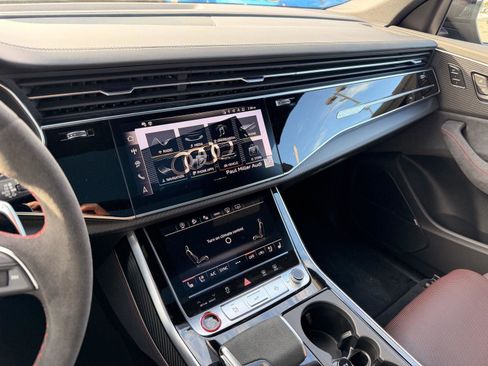 New 2025 Audi RS Q8 performance image 17