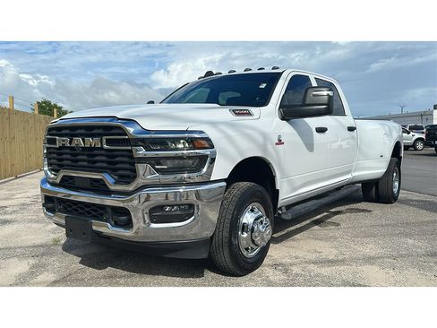 Used 2026 RAM 3500 Tradesman AWD/4WD image 1
