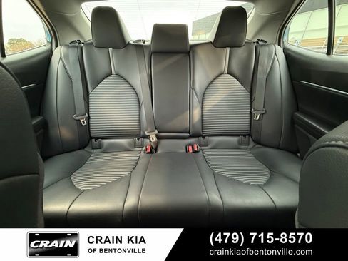 Used 2024 Toyota Camry SE image 29