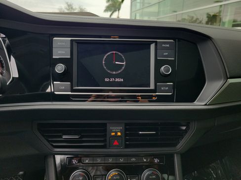 Used 2019 Volkswagen Jetta SE image 19