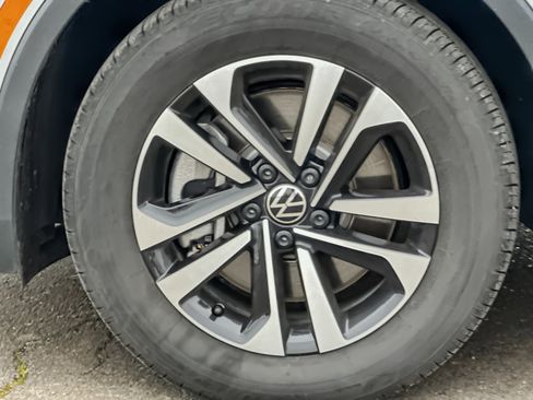 Used 2024 Volkswagen Tiguan S image 27