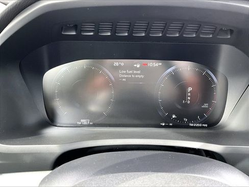 Used 2021 Volvo XC90 T5 Momentum w/ Protection Package Premier image 18