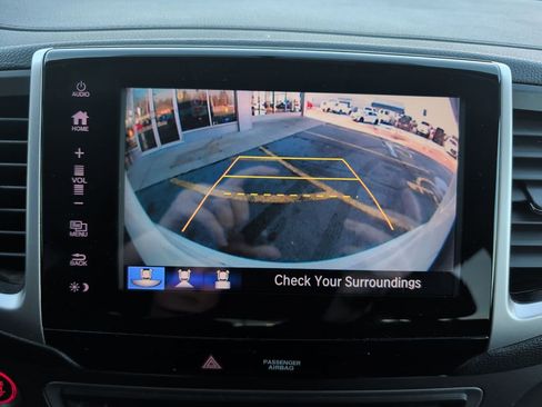 Used 2018 Honda Pilot EX image 14