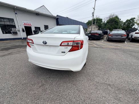 Used 2012 Toyota Camry LE FWD image 50