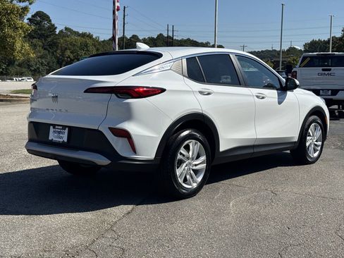 Certified 2024 Buick Envista Preferred w/ Advanced Safety Package image 10