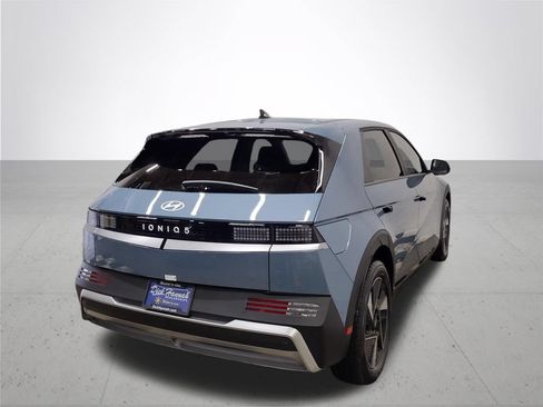 Certified 2026 Hyundai Ioniq 5 SE RWD image 11