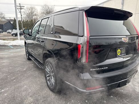 Used 2023 Cadillac Escalade Sport image 6