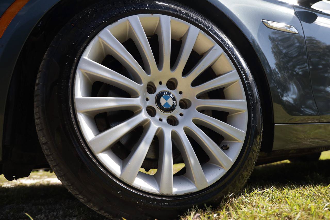 Used 2011 BMW 528i Sedan RWD image 30