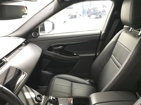 Used 2023 Land Rover Range Rover Evoque R-Dynamic S image 8