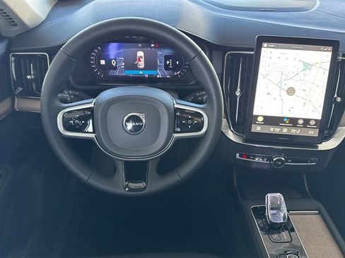 New 2026 Volvo XC90 B5 Plus w/ Protection Package Premier AWD/4WD image 13