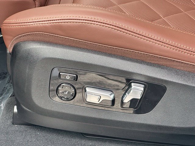 Certified 2026 BMW X5 xDrive50e w/ Climate Comfort Package AWD/4WD image 32