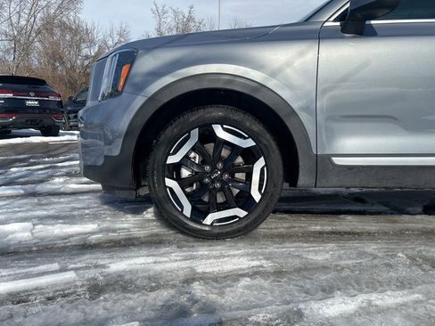 Used 2025 Kia Telluride S image 31