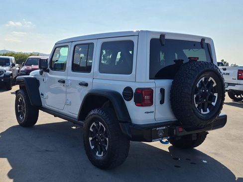 Certified 2025 Jeep Wrangler Unlimited Rubicon 4xe w/ Convenience Group AWD/4WD image 4