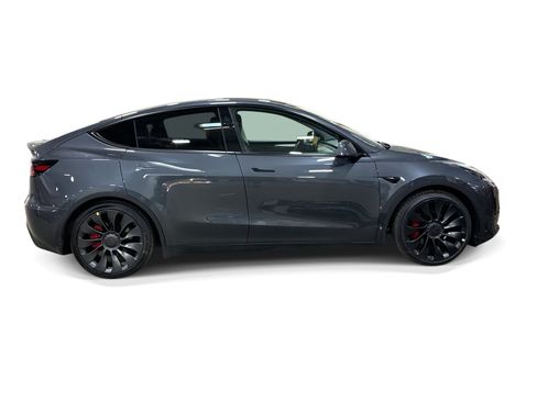 Certified 2023 Tesla Model Y Performance AWD/4WD image 7