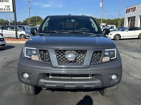 Used 2013 Nissan Frontier SV AWD/4WD image 2
