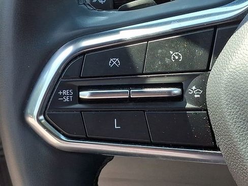 Used 2025 Chevrolet Equinox LT FWD image 21