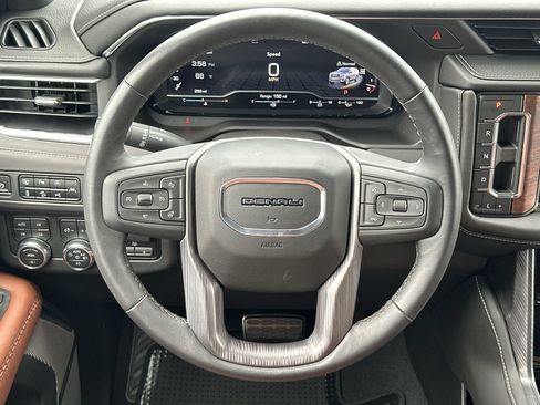 Used 2023 GMC Yukon Denali Ultimate AWD/4WD image 19