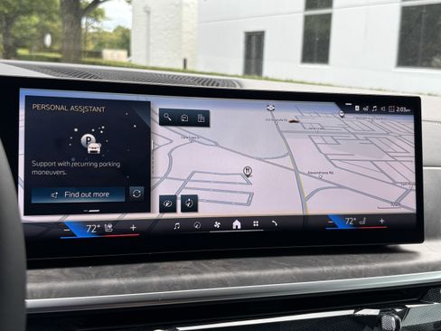 Used 2026 BMW X5 xDrive50e w/ Premium Package image 27