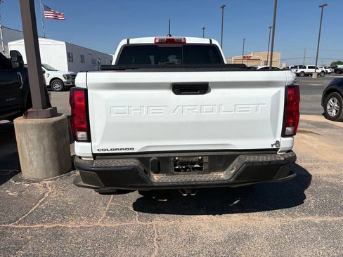 Used 2024 Chevrolet Colorado W/T w/ WT Convenience Package AWD/4WD image 5