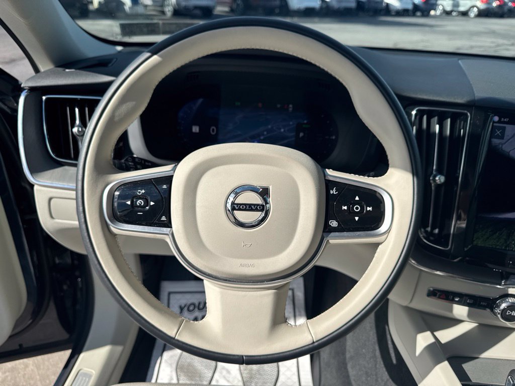Certified 2025 Volvo XC60 T8 Plus w/ Protection Package Premier AWD/4WD image 24