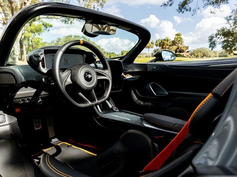 Used 2021 McLaren Elva RWD image 85