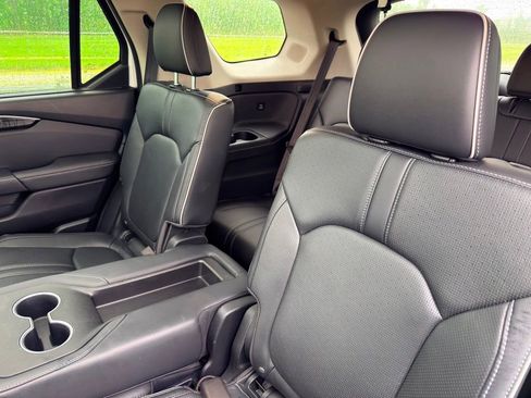 Used 2023 Honda Pilot Elite image 32