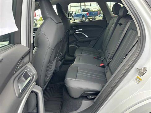 New 2025 Audi Q5 Premium Plus image 16