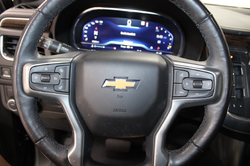Used 2022 Chevrolet Suburban Premier RWD image 38