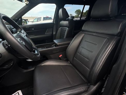 Used 2024 Hyundai Santa Fe Calligraphy AWD/4WD image 8