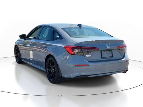 Used 2023 Honda Civic Sport image 4