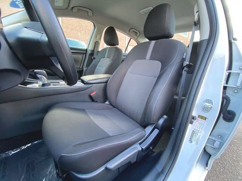 Used 2024 Nissan Sentra SV FWD image 18