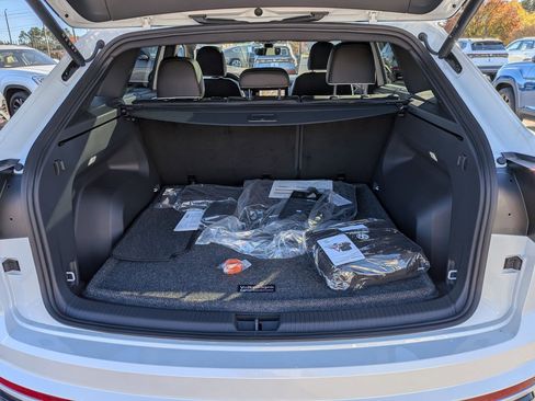 New 2026 Volkswagen Atlas Cross Sport SEL Premium R-Line image 33